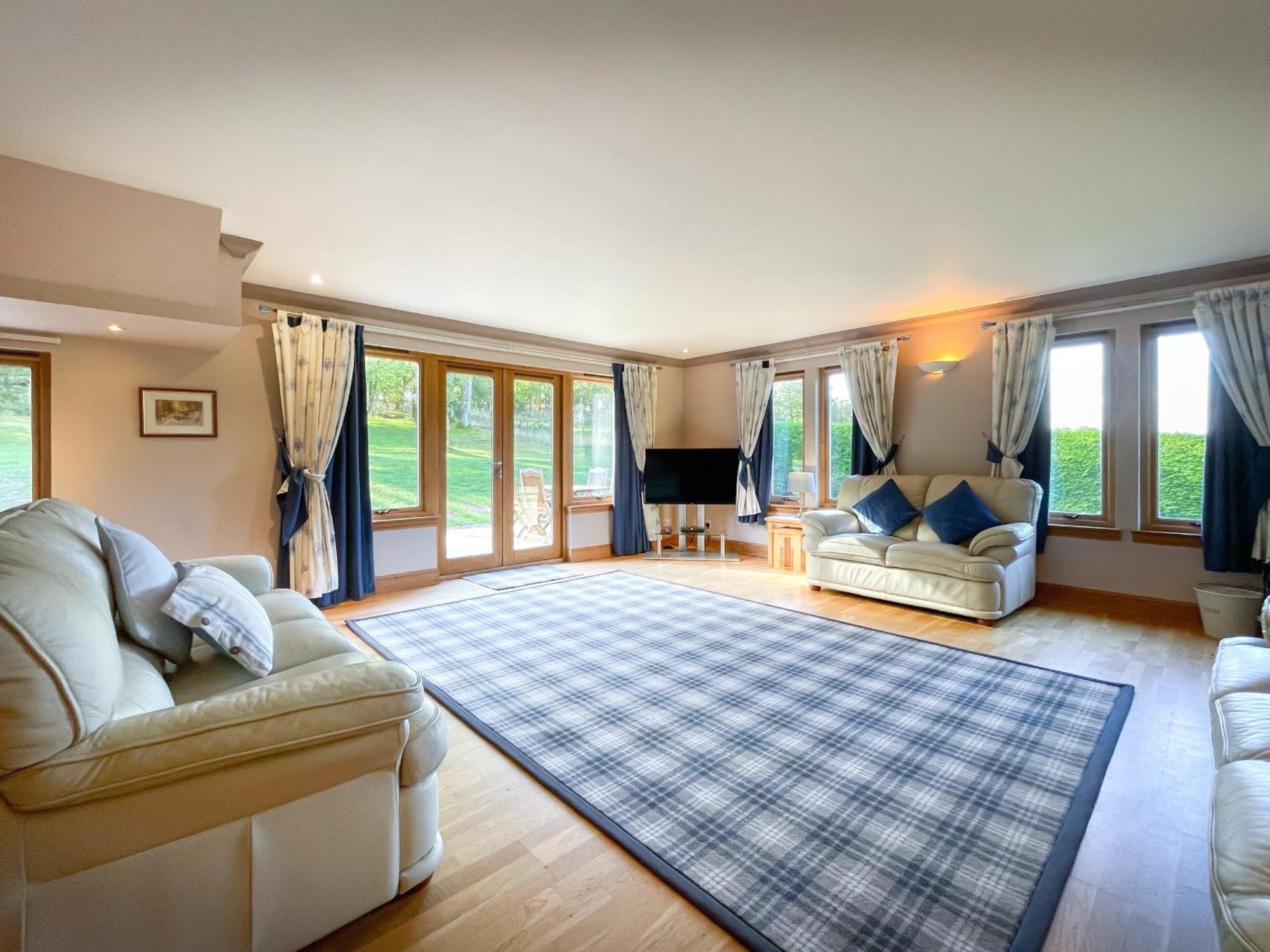 Loch Lomond Luxury Lodges Драймен Экстерьер фото